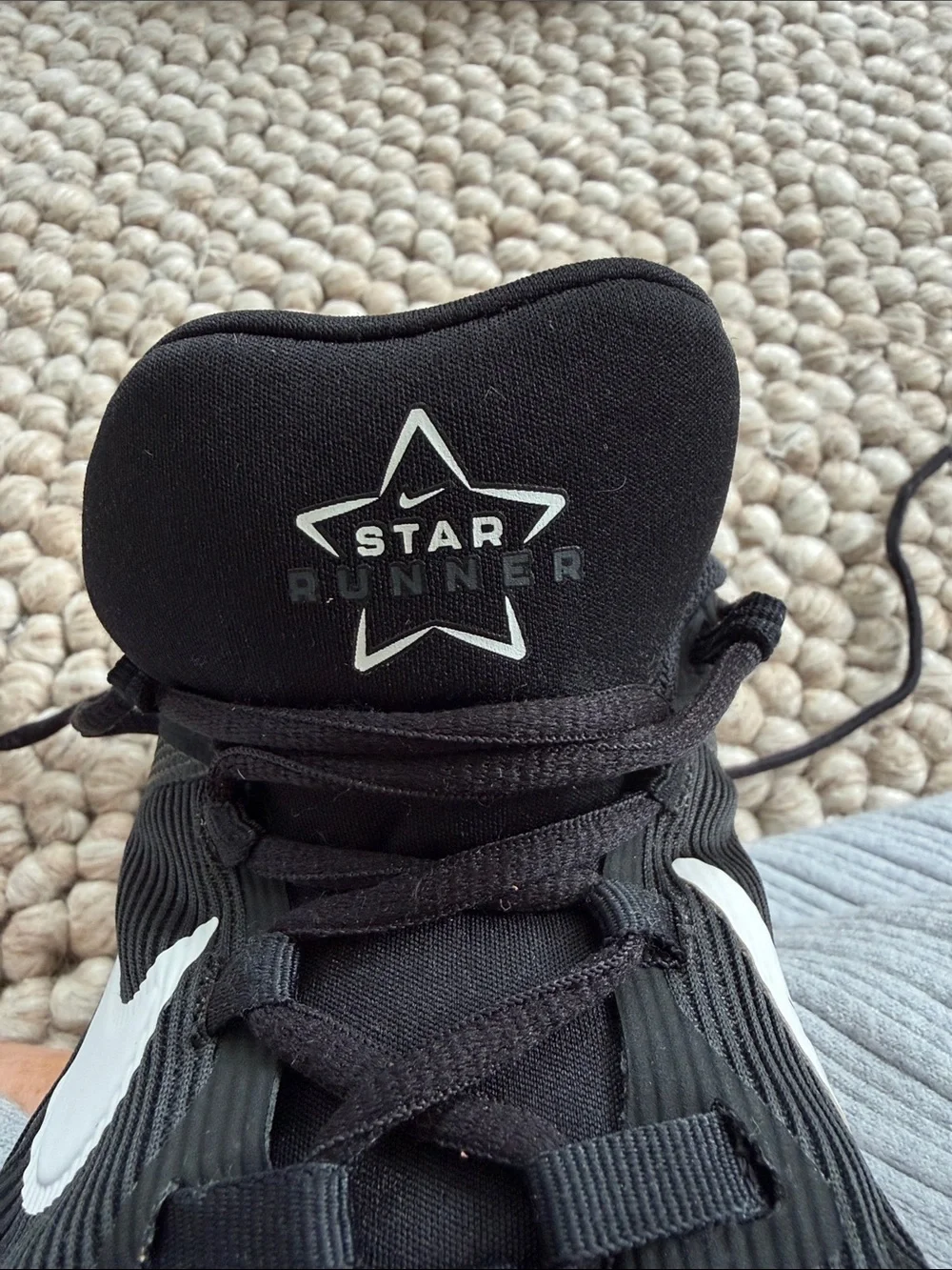 Nike Star Runner 4 kids sneakers